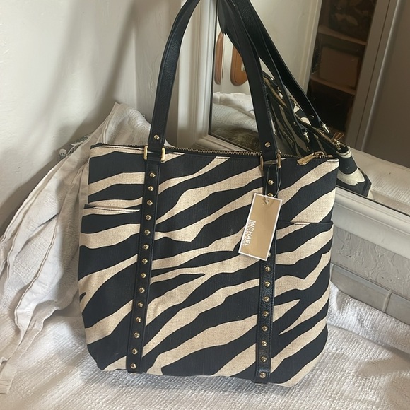 MICHAEL KORS - zebra print jet set studded tote - NWT - Picture 2 of 14